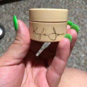Kylie cosmetics loose highlighter